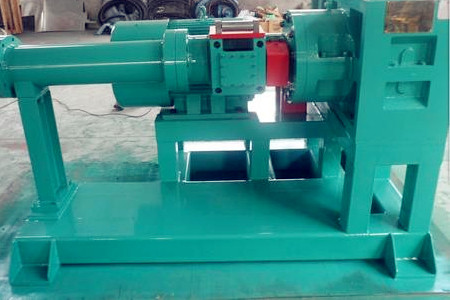 橡膠擠出機的溫度怎么控制?